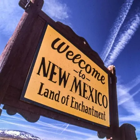 Heart Of Vibrant Railyard-large Downtown Loft With Prime Location And Beautiful Deck Santa Fe