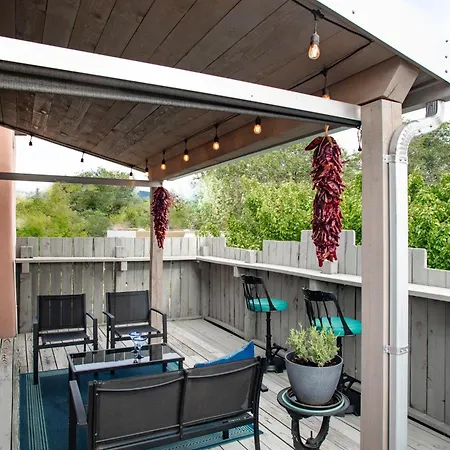 Heart Of Vibrant Railyard-large Downtown Loft With Prime Location And Beautiful Deck