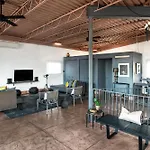 Heart Of Vibrant Railyard-Large Downtown Loft With Prime Location And Beautiful Deck