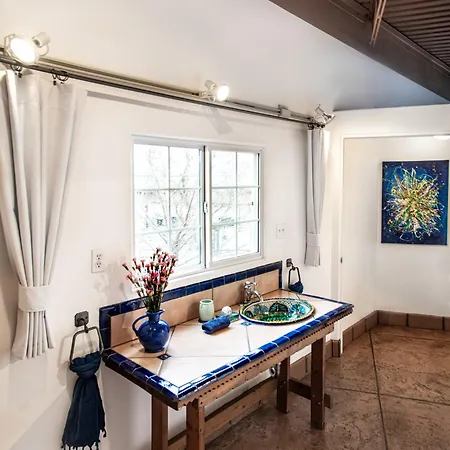 Heart Of Vibrant Railyard-large Downtown Loft With Prime Location And Beautiful Deck *